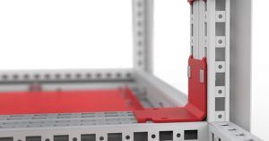Las uniones de esquinas e interiores sirven para ensamblar los perfiles y proporcionarles más rigidez y estabilidad al optimizar el montaje de las cajas de conexiones